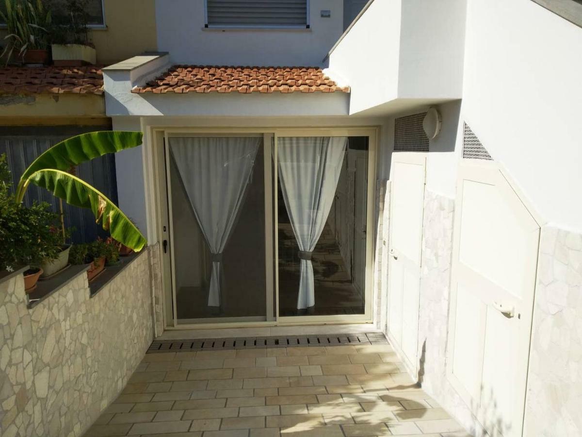Oristano 5 Pers Appartamento מראה חיצוני תמונה