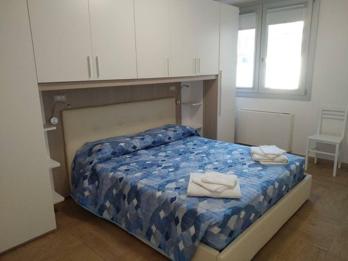 Oristano 5 Pers Appartamento מראה חיצוני תמונה